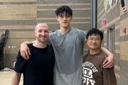 开云官网-曾凡博留洋NBA受挫，篮网高调连签2人：双向+续约，小曾恐重返CBA